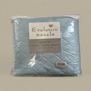 Light Blue King Quilt Set- Exclusiva Medcla NEW IN PACKAGING